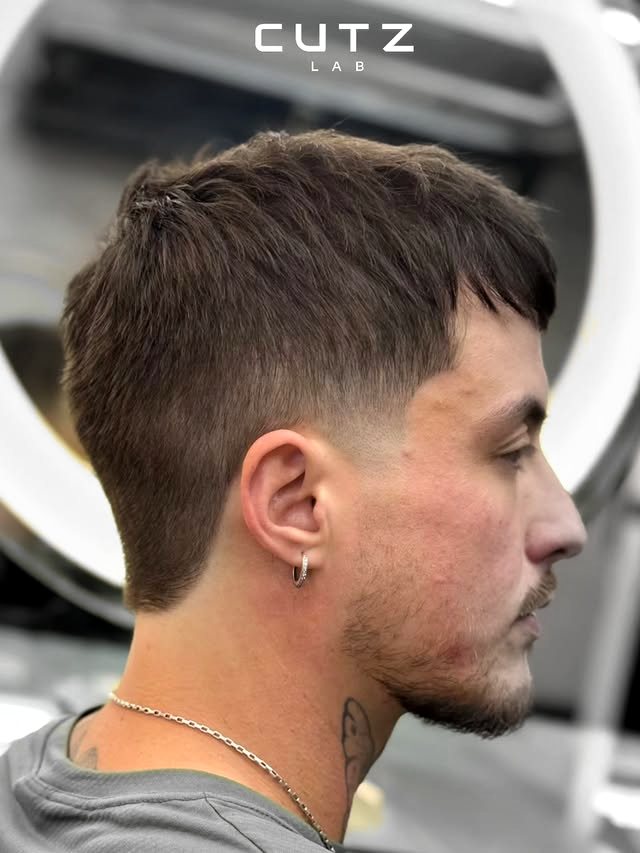 Short fringe com acabamento preciso
